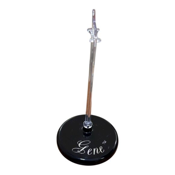 The Ashton-Drake Galleries Gene Marshall "Lovely in Lace" Collectible Doll - Picture 6 of 10